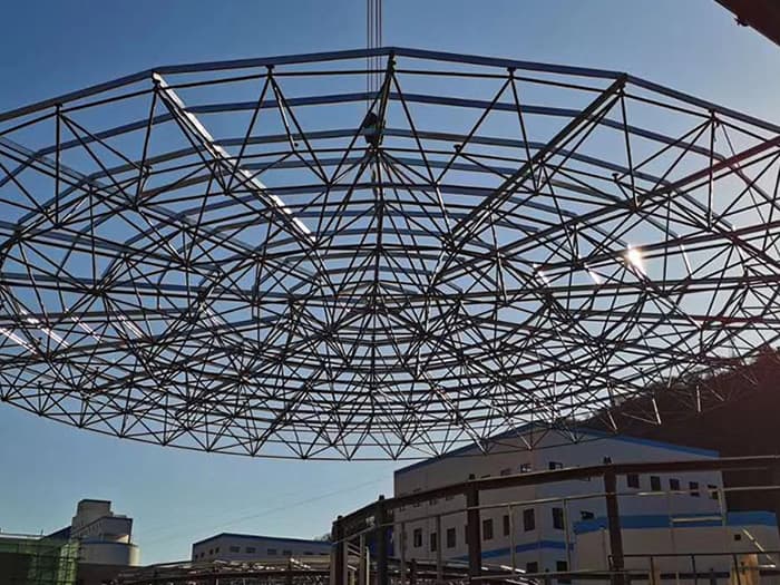 河池螺栓球网架工程施工现场